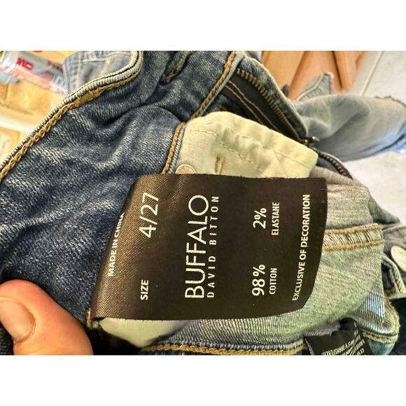 Buffalo David Bitton Blue Denim Distressed Frayed Hem Cutoff Shorts Size 4/27 - Picture 2 of 3